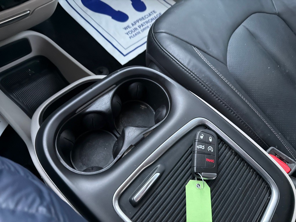 2022 Chrysler Pacifica Image 20