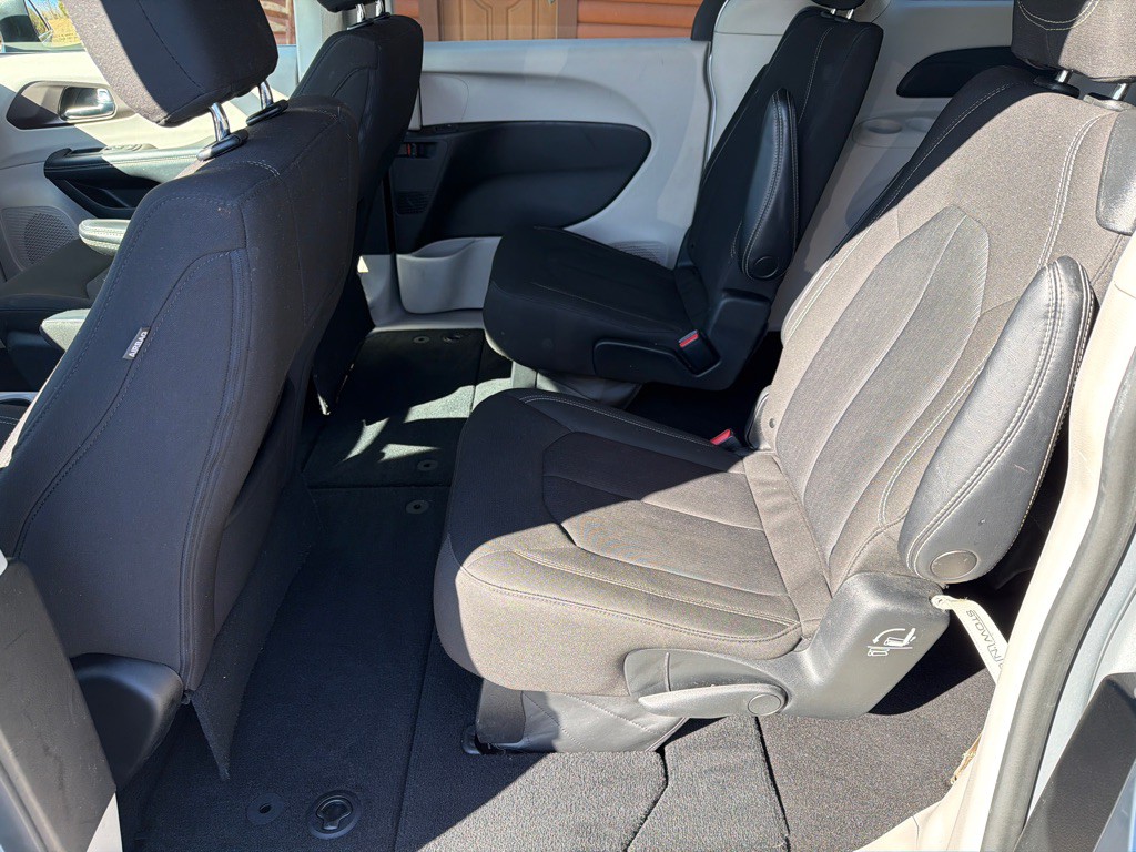 2023 Chrysler Voyager Image 10