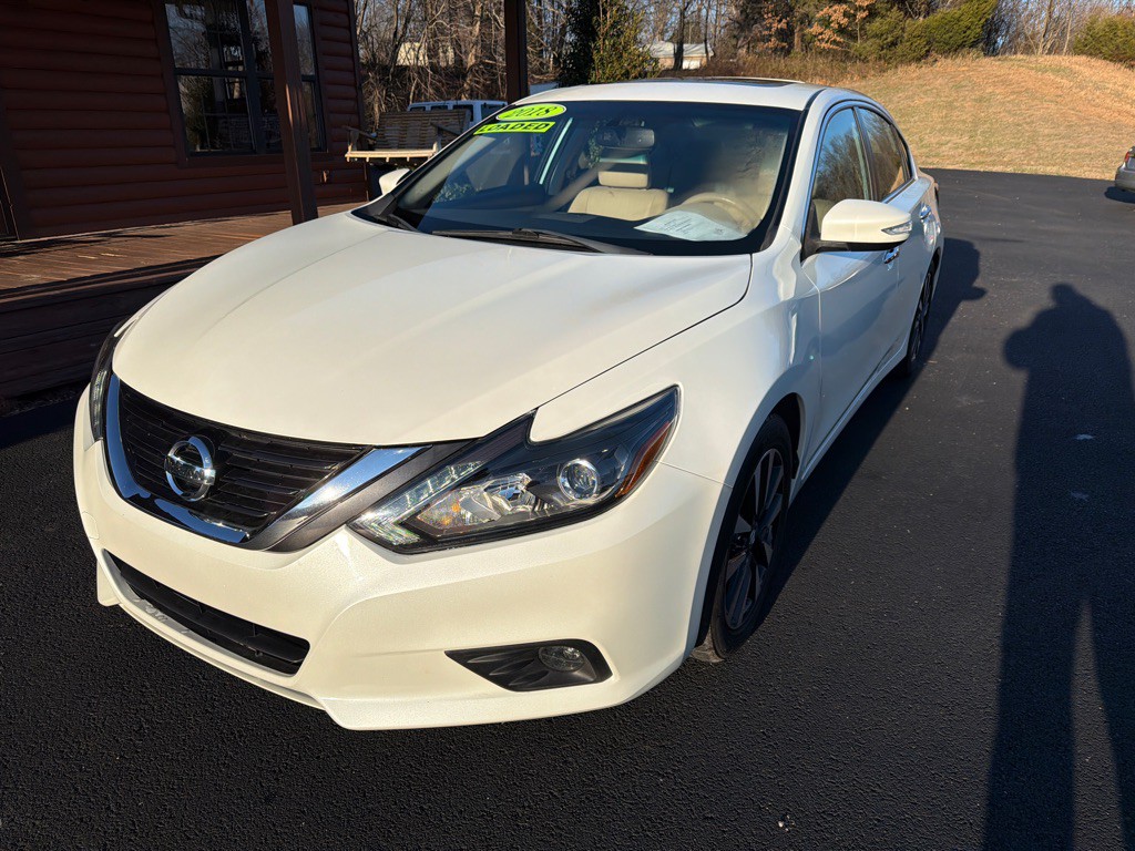 2018 Nissan Altima Image 2