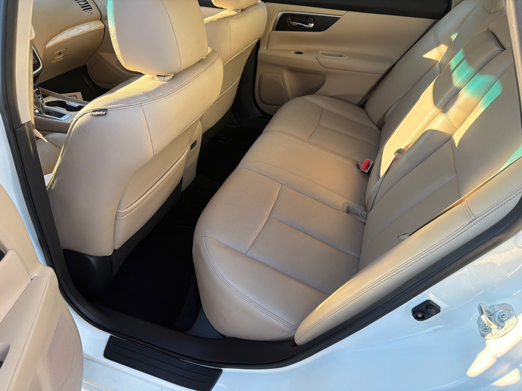 2018 Nissan Altima Image 11