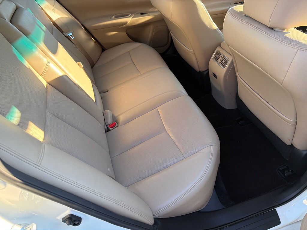 2018 Nissan Altima Image 15