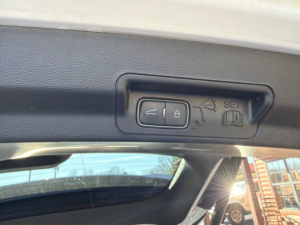 2023 Ford Explorer Image 14