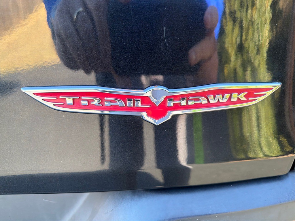 2015 Jeep Cherokee Image 9