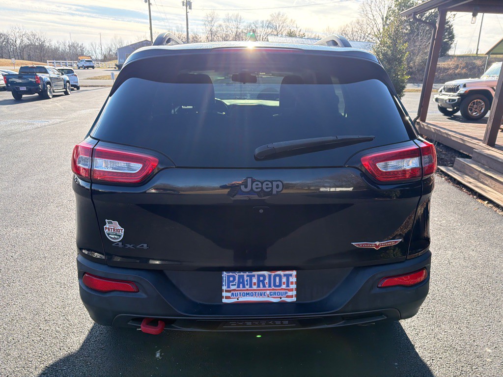 2015 Jeep Cherokee Image 11