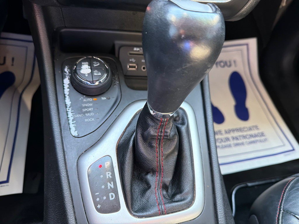 2015 Jeep Cherokee Image 27