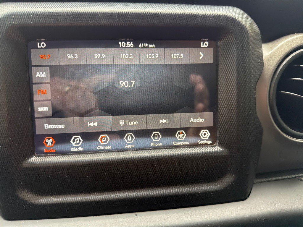 2020 Jeep Wrangler Image 17