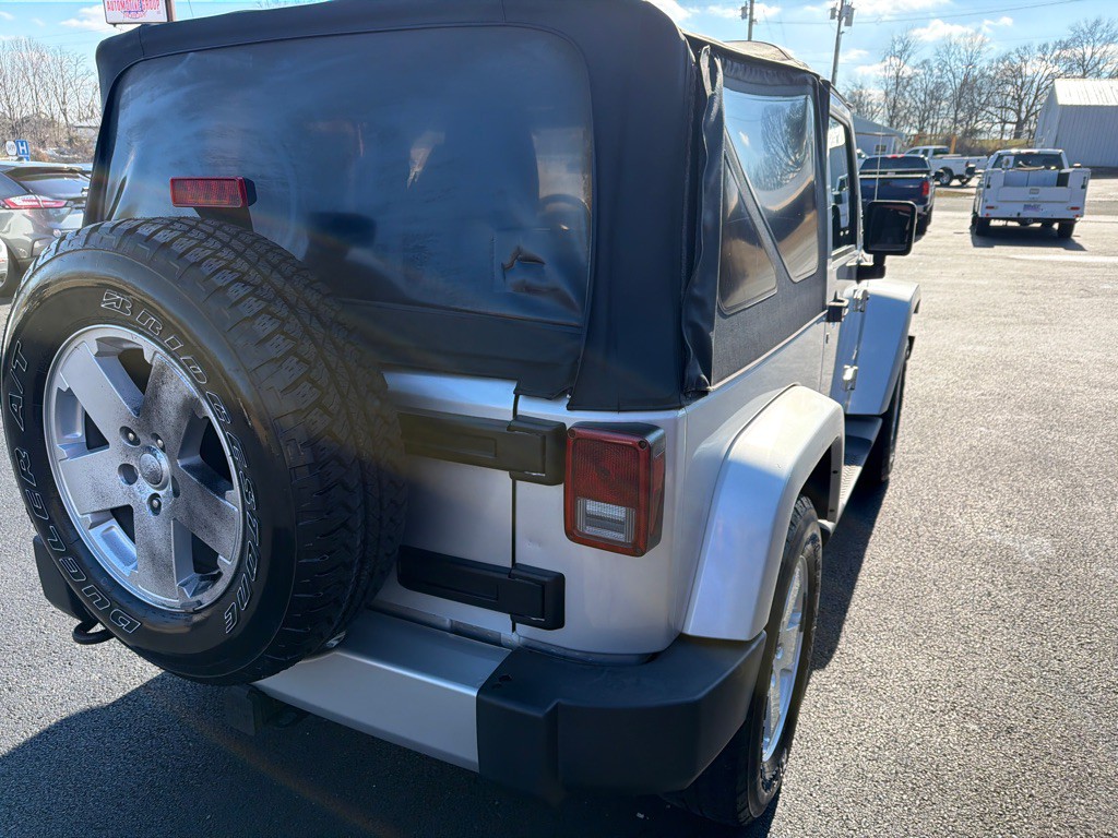 2012 Jeep Wrangler Image 8