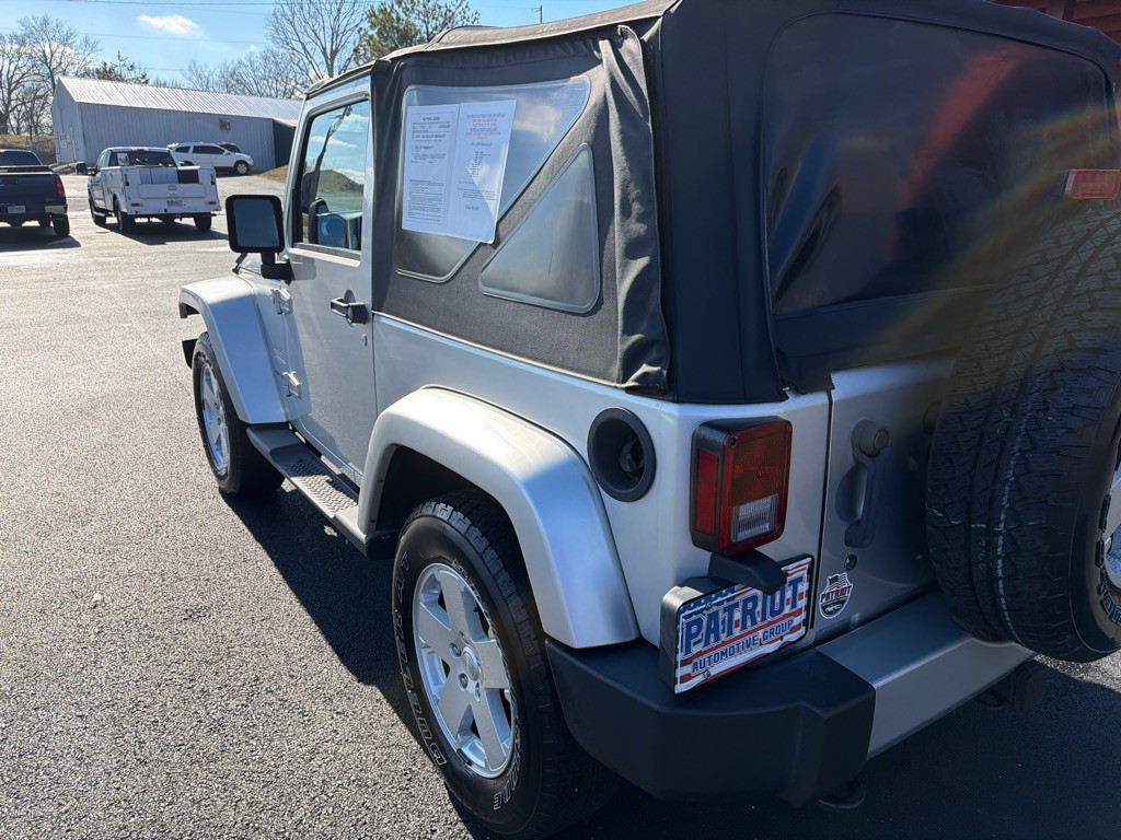 2012 Jeep Wrangler Image 9