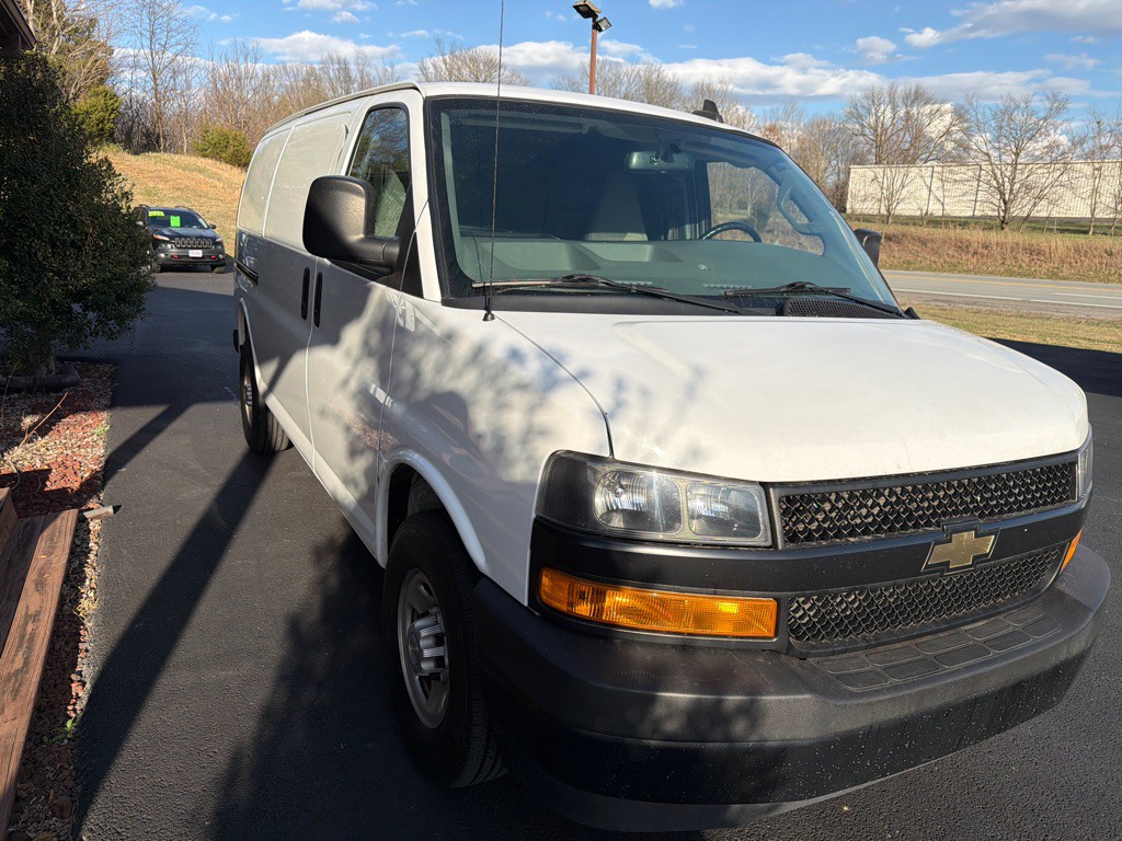 2021 Chevrolet Express Image 3