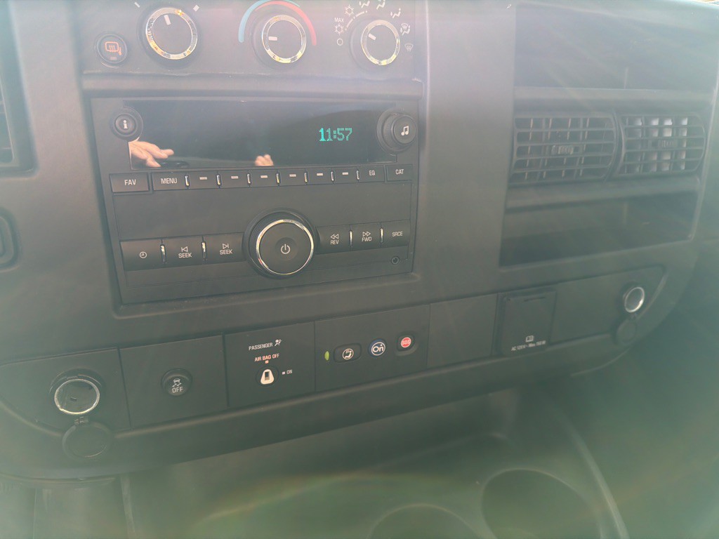 2021 Chevrolet Express Image 13