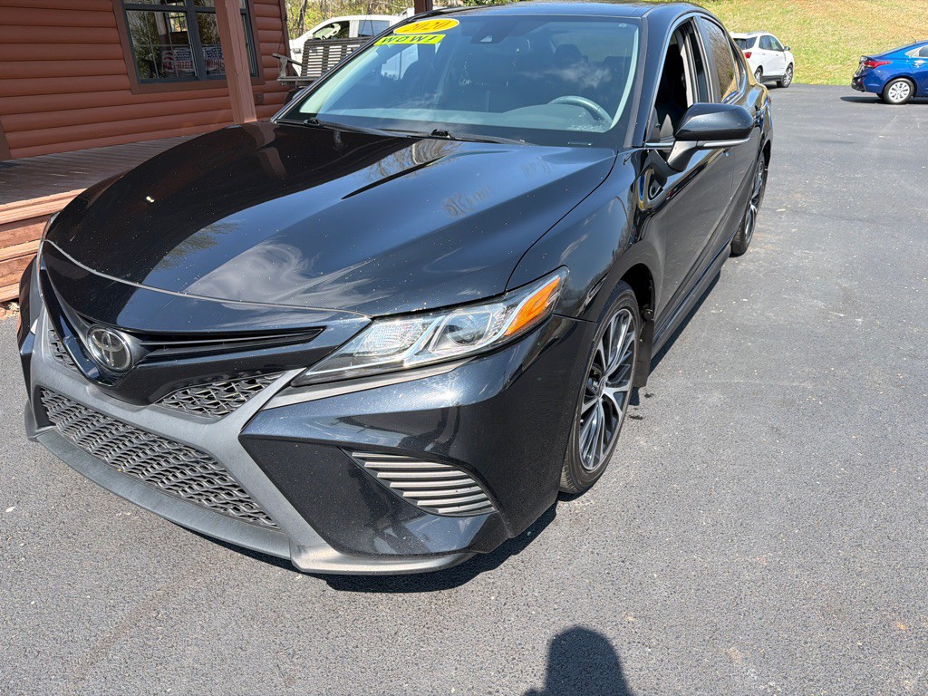 2020 Toyota Camry Image 2