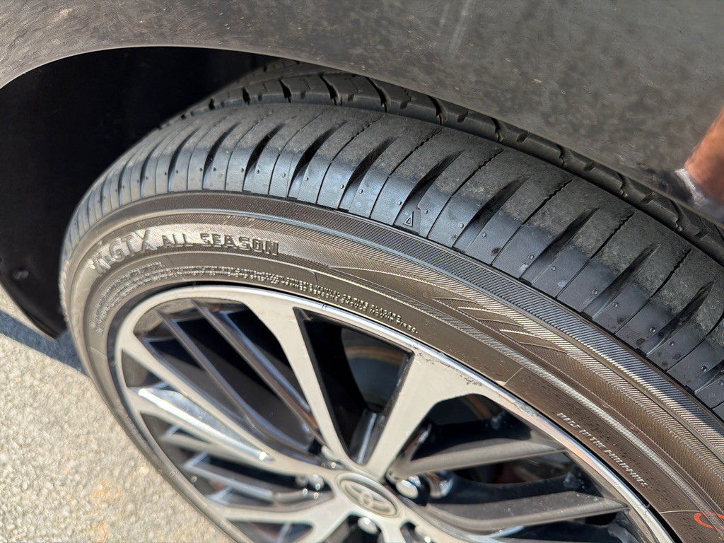 2020 Toyota Camry Image 11