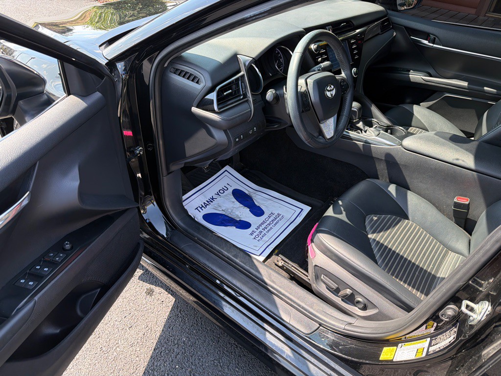 2020 Toyota Camry Image 16