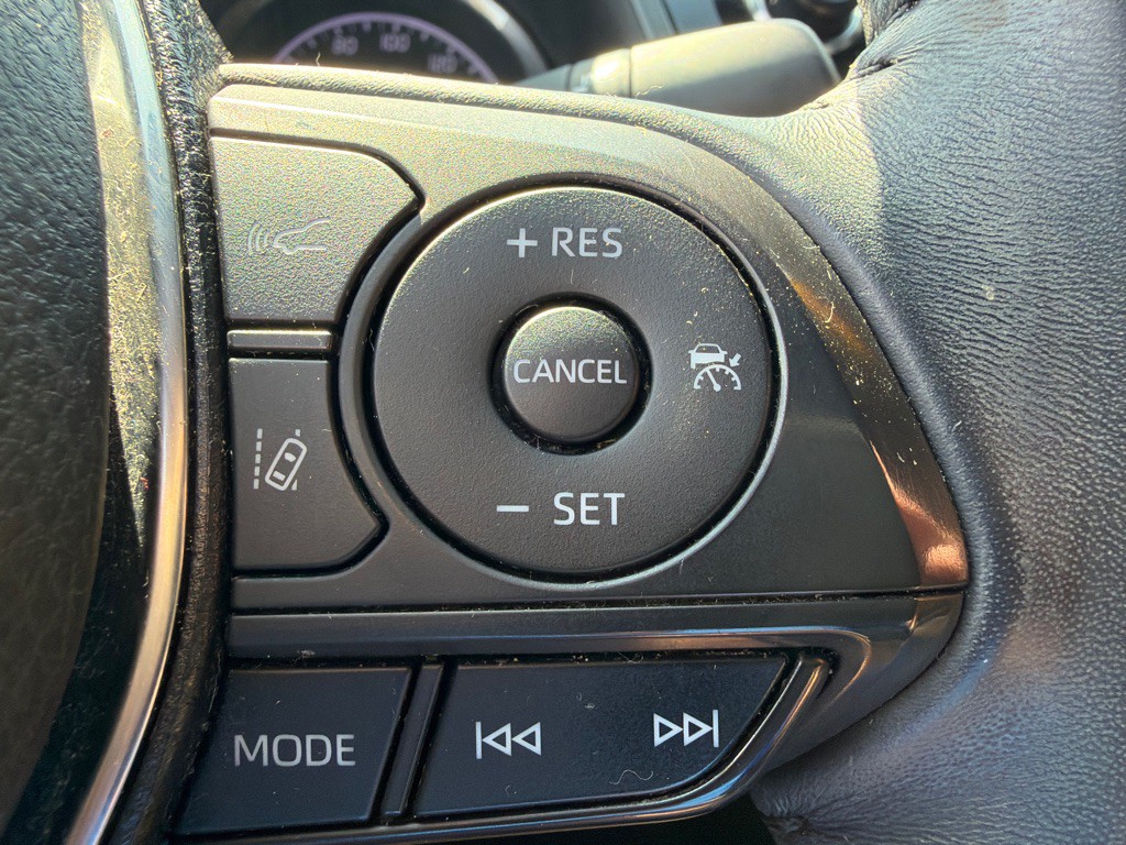 2020 Toyota Camry Image 21