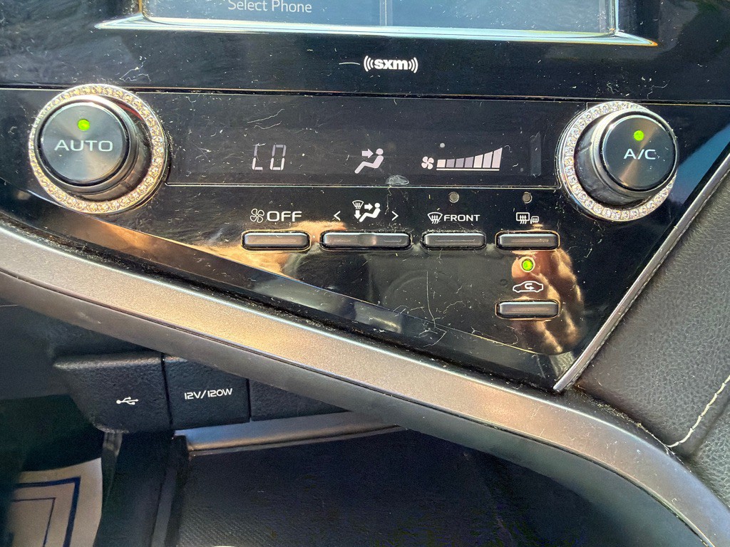 2020 Toyota Camry Image 24