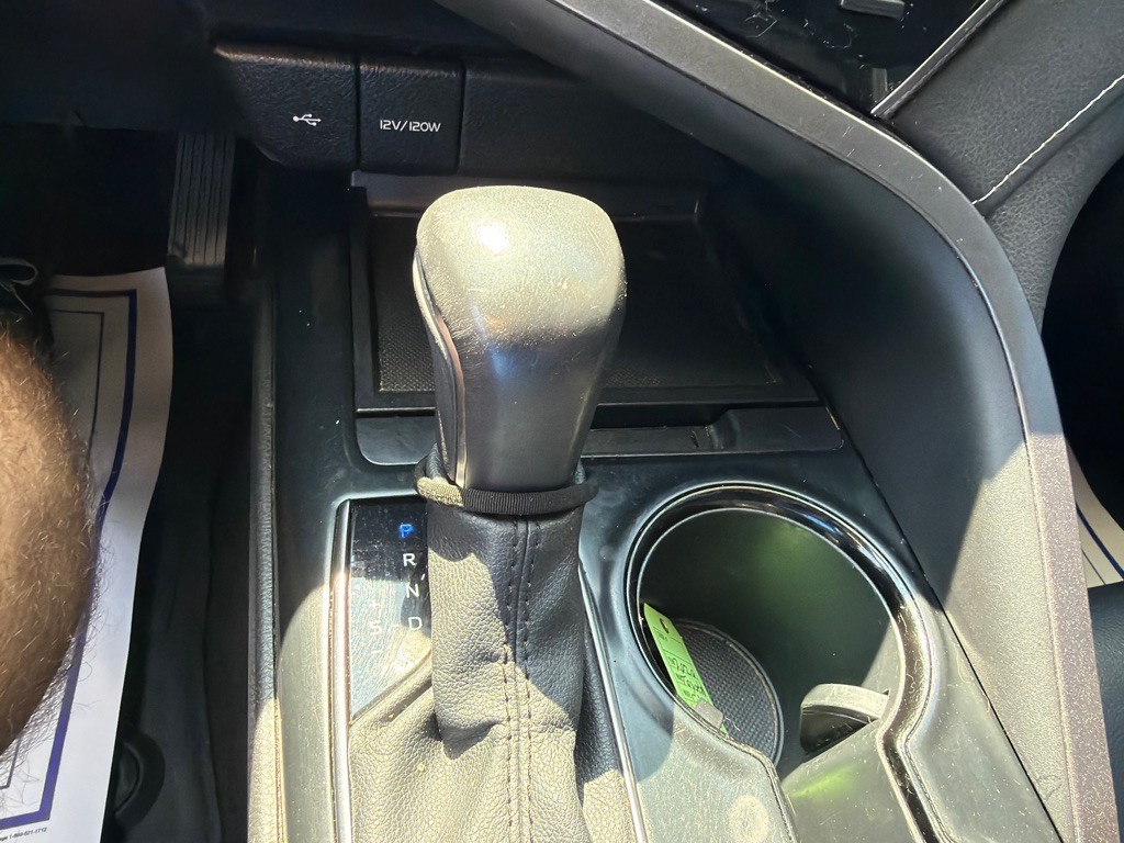 2020 Toyota Camry Image 25