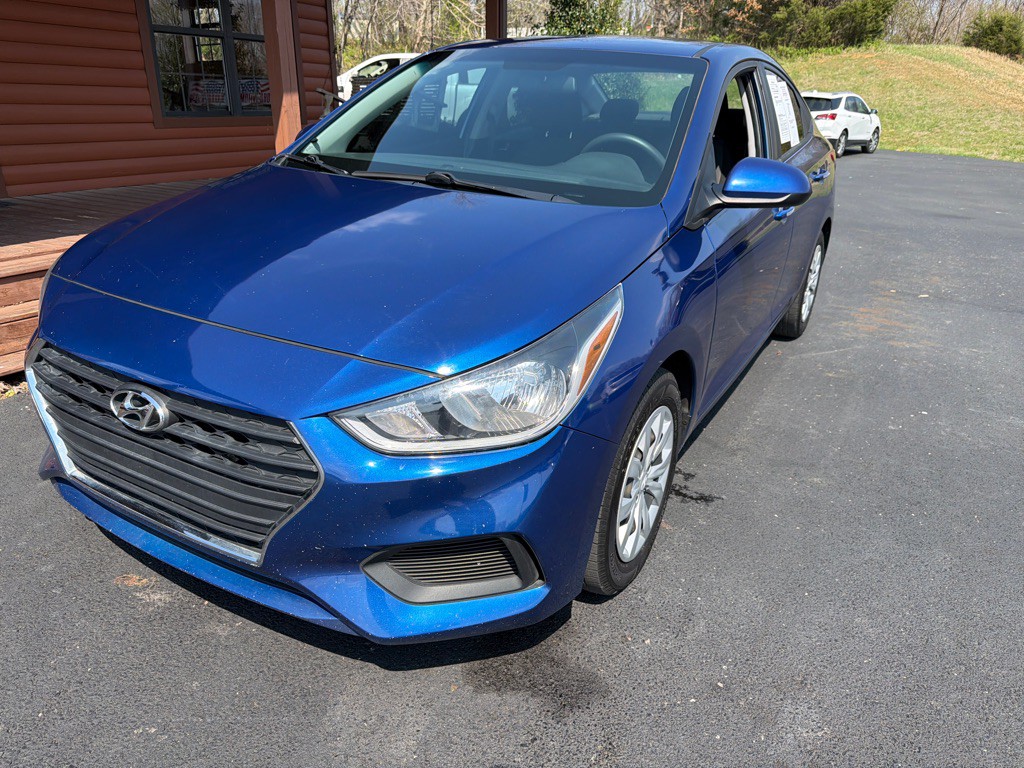 2022 Hyundai Accent Image 2