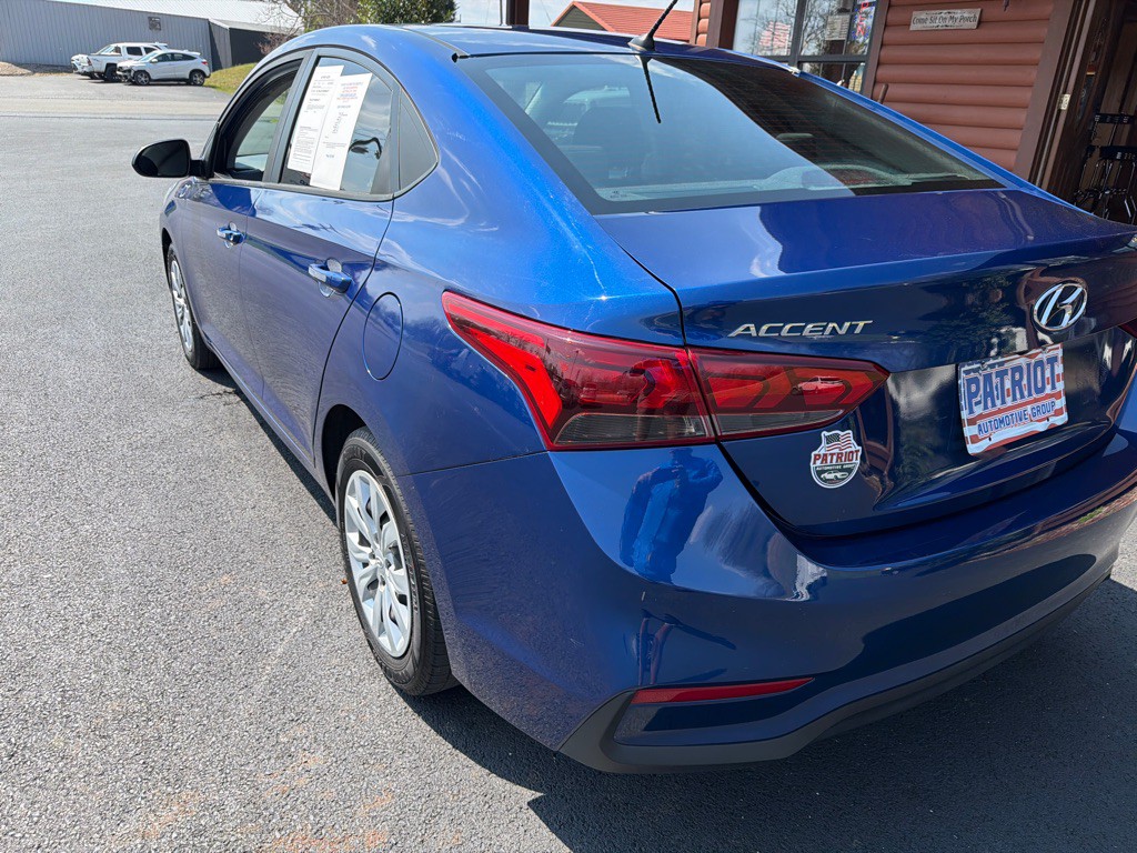 2022 Hyundai Accent Image 9