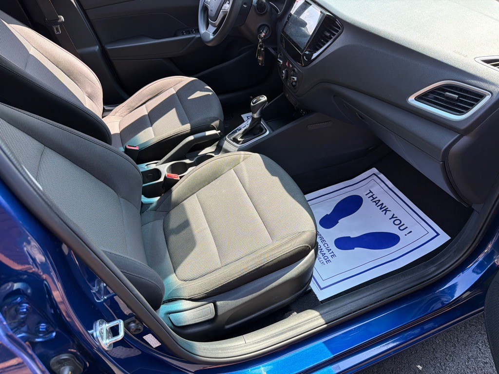 2022 Hyundai Accent Image 13