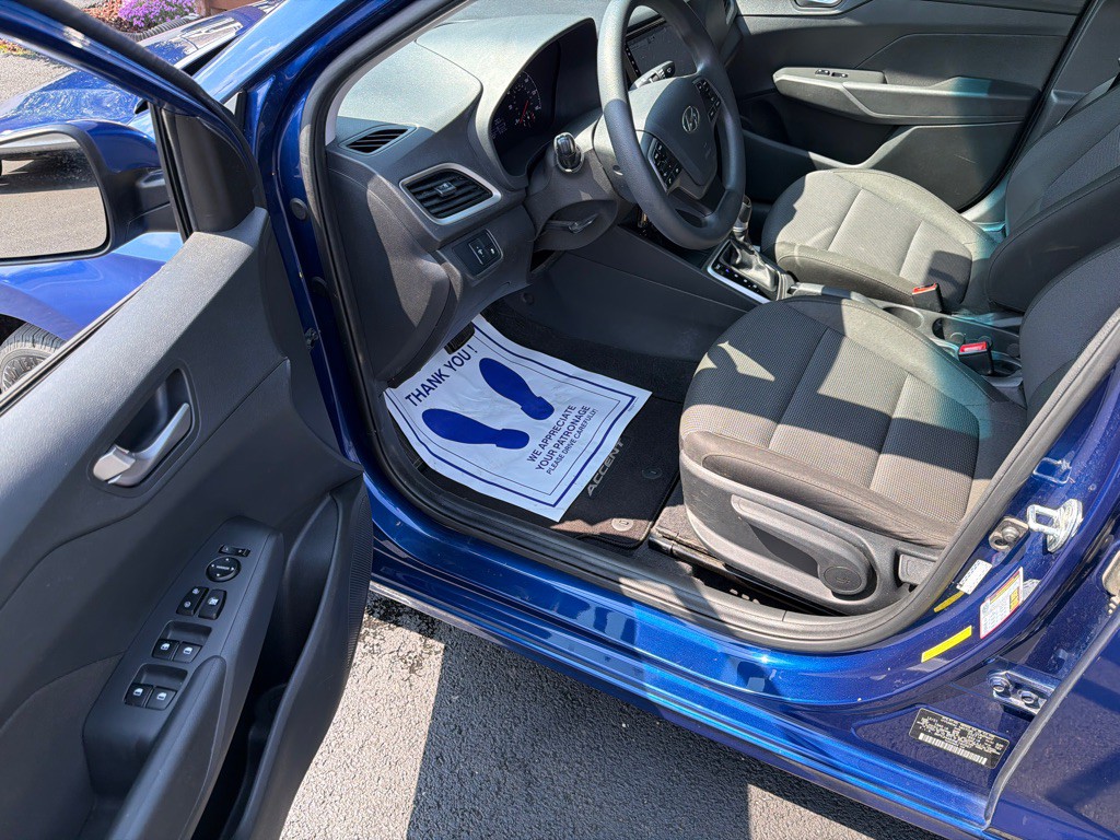 2022 Hyundai Accent Image 15