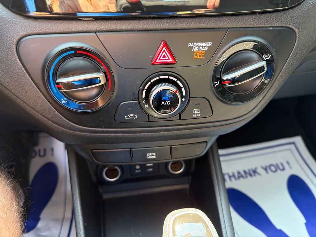 2022 Hyundai Accent Image 20