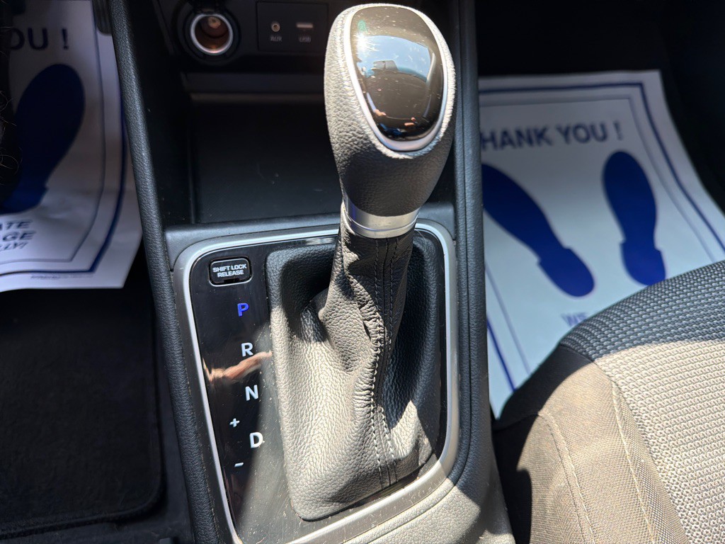 2022 Hyundai Accent Image 21