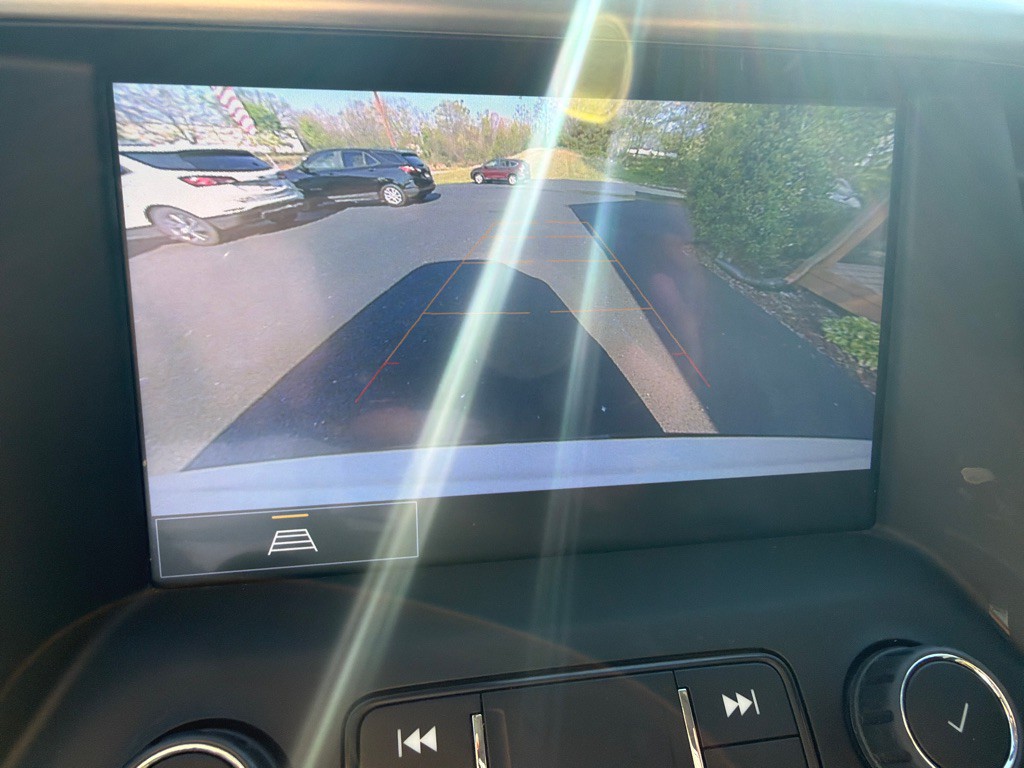 2022 GMC Acadia Image 27