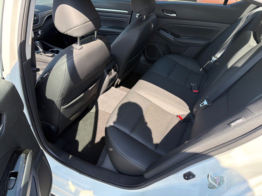 2021 Nissan Altima Image 18