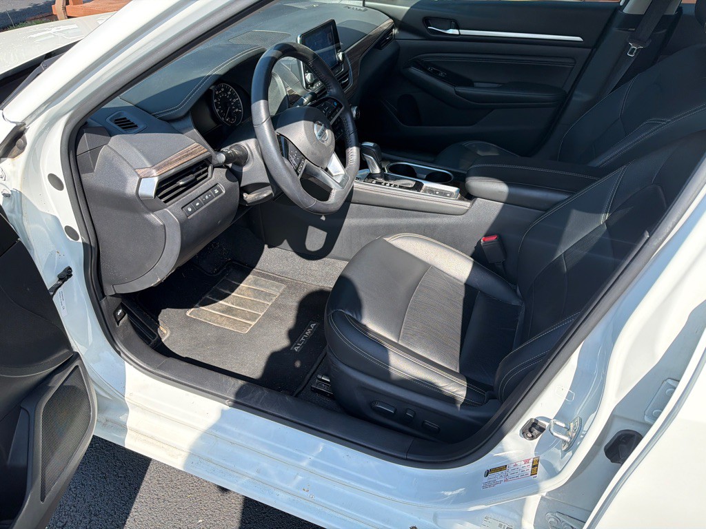 2021 Nissan Altima Image 19
