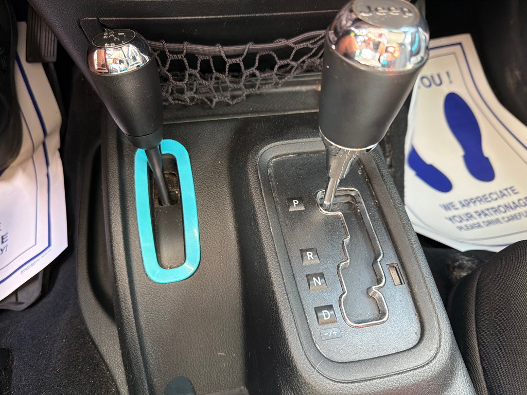 2017 Jeep Wrangler Image 17