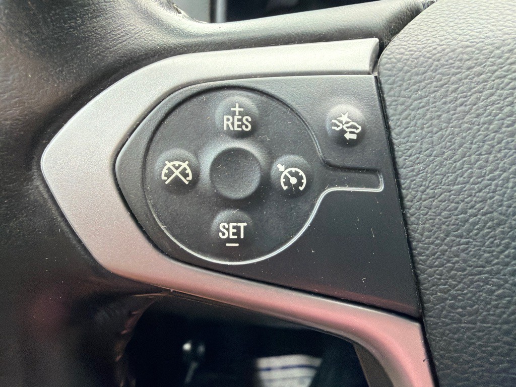2015 Chevrolet Colorado Image 30