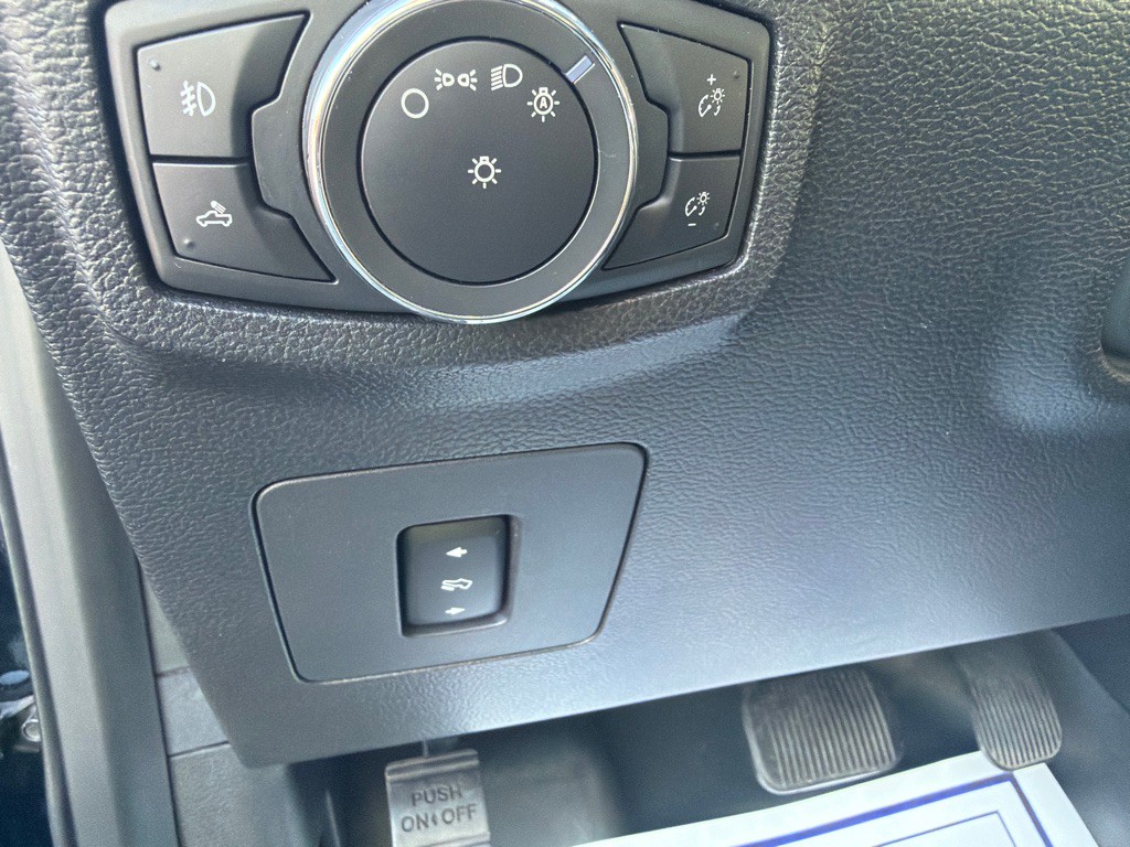 2016 Ford F-150 Image 24