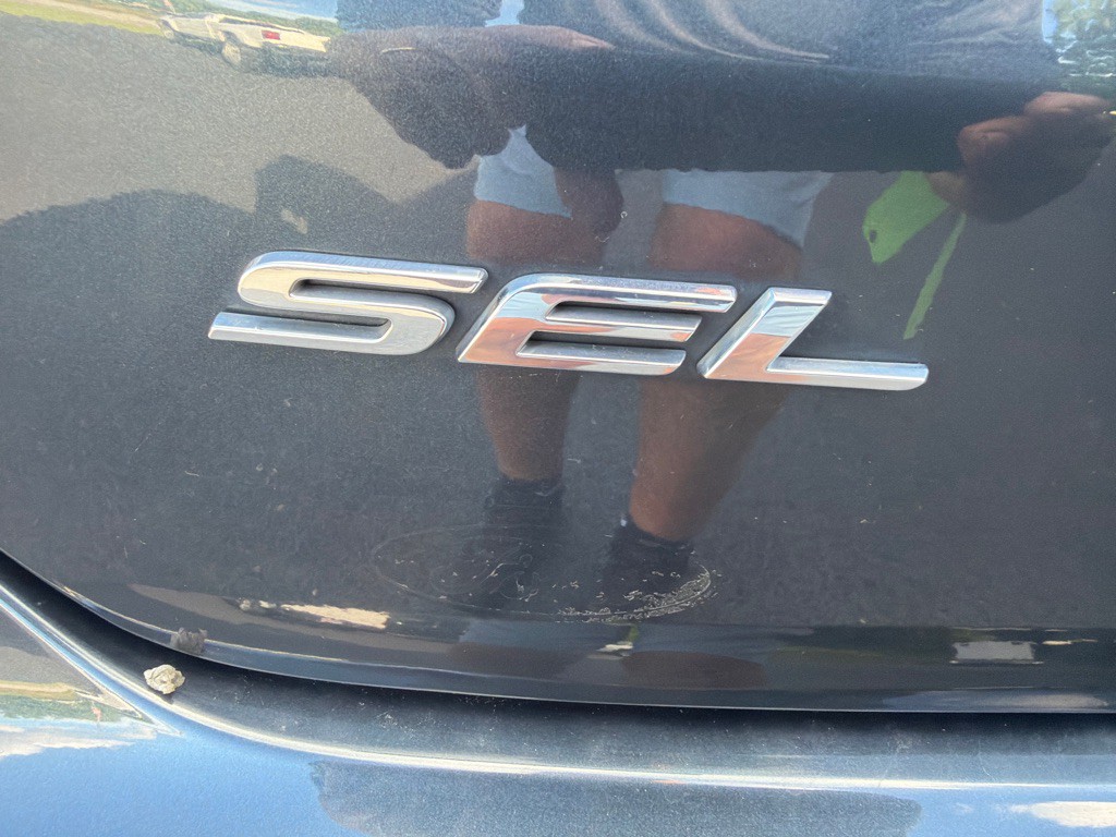 2022 Ford Edge Image 12
