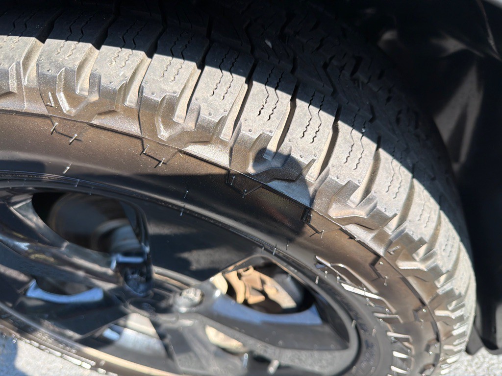 2019 Jeep Cherokee Image 5