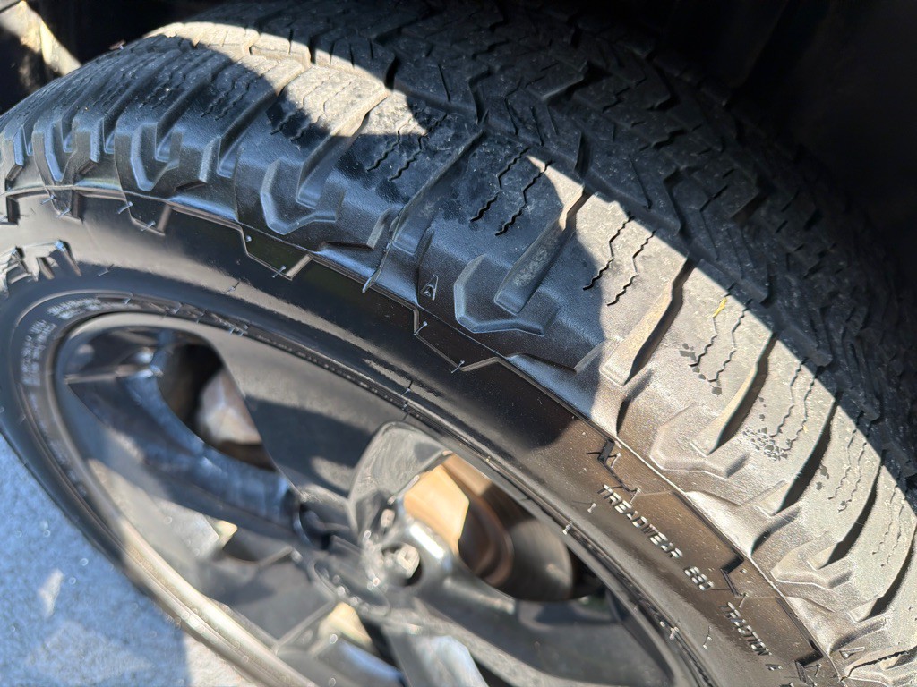 2019 Jeep Cherokee Image 6