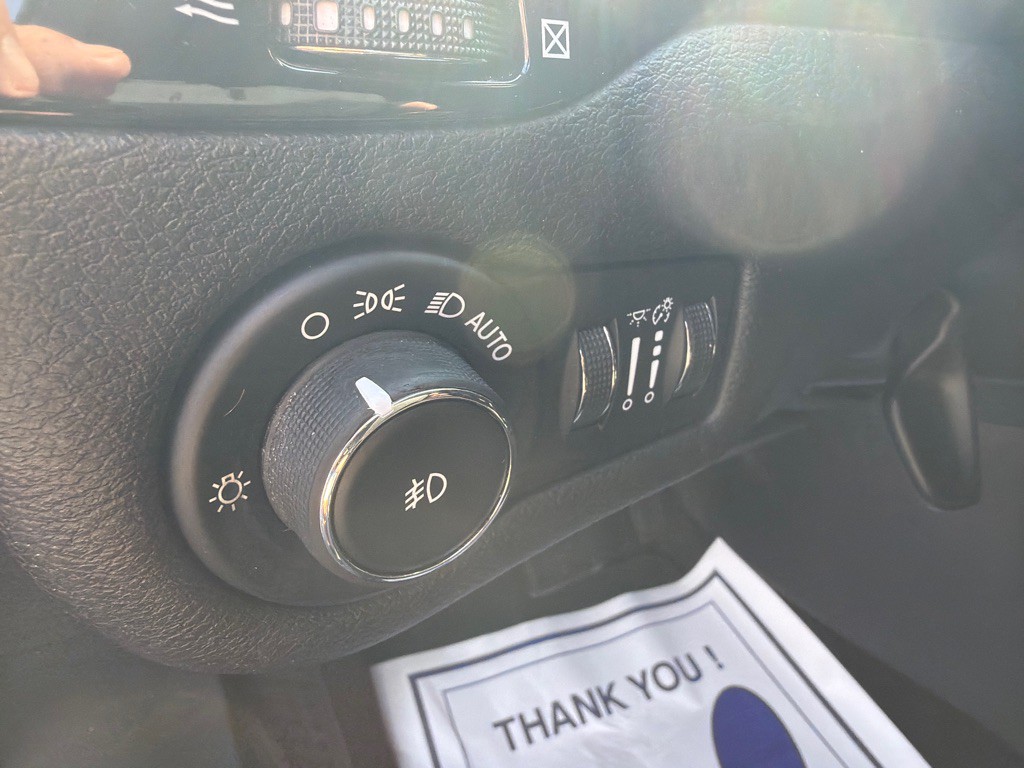 2019 Jeep Cherokee Image 19