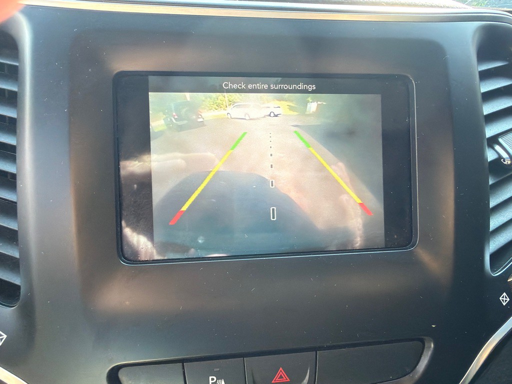 2019 Jeep Cherokee Image 22