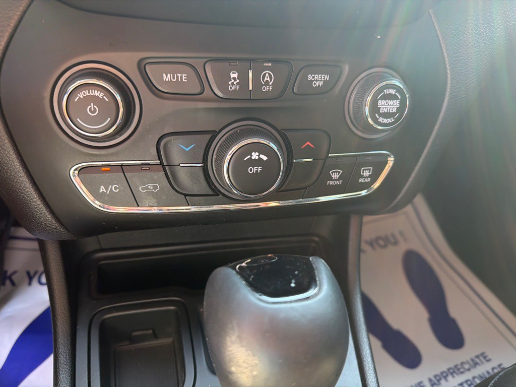 2019 Jeep Cherokee Image 23