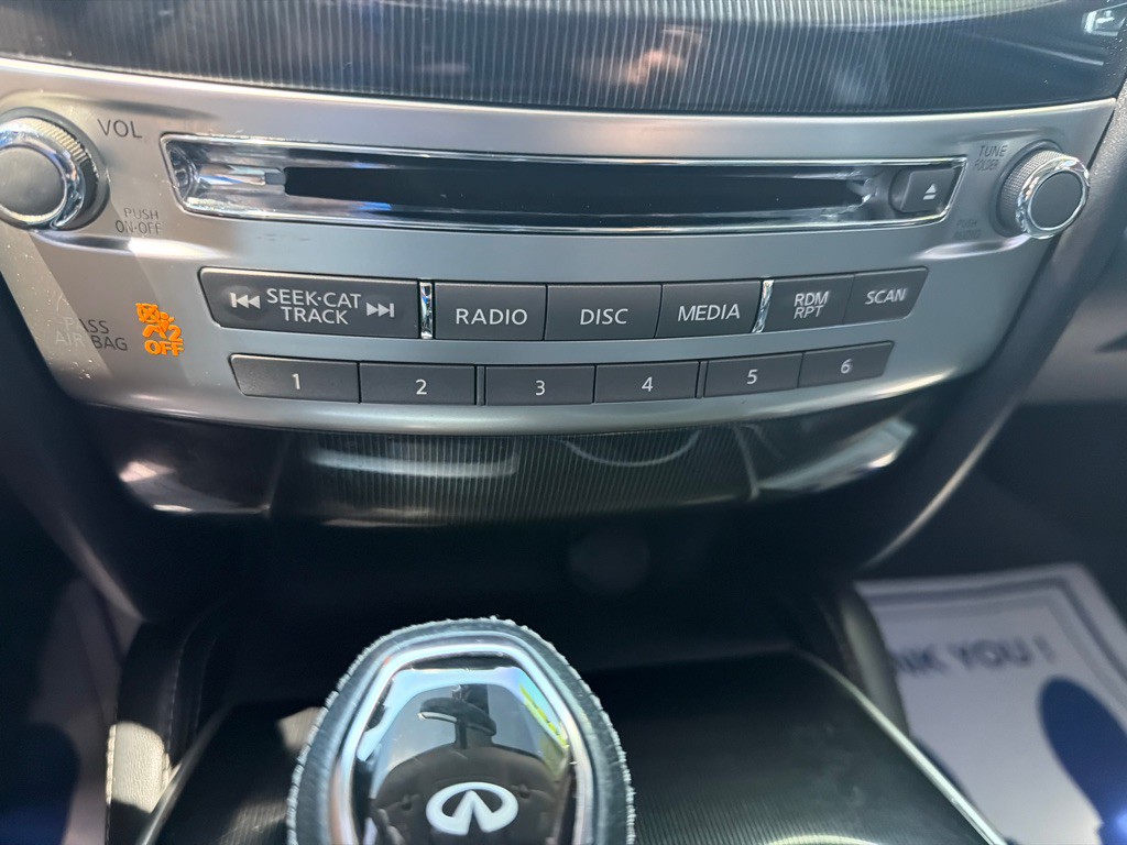 2017 INFINITI QX60 Image 30