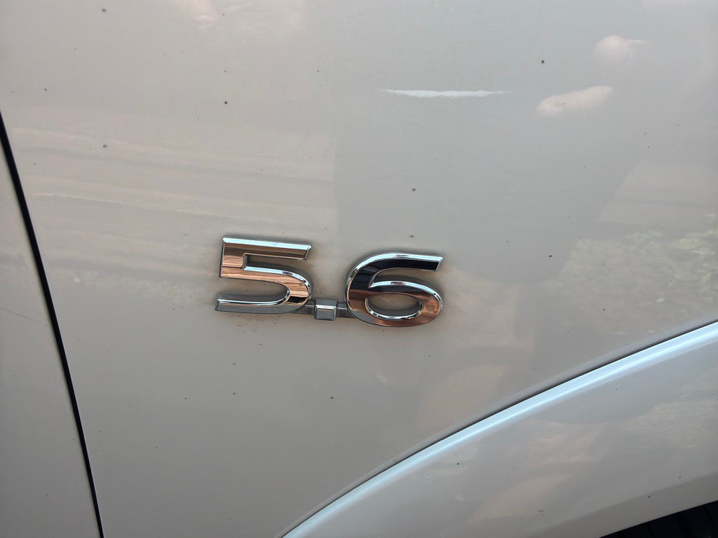 2017 INFINITI QX80 Image 6