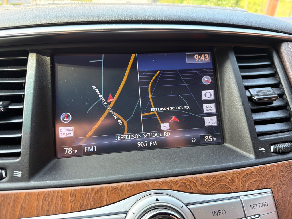 2017 INFINITI QX80 Image 26