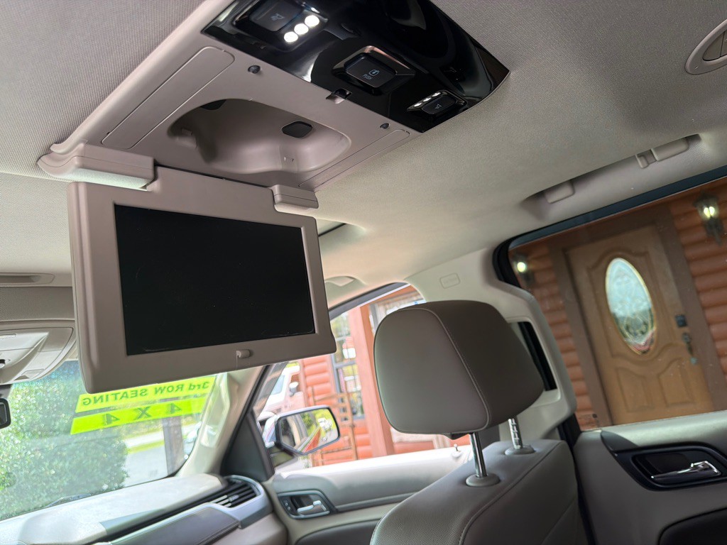 2017 Chevrolet Tahoe Image 17