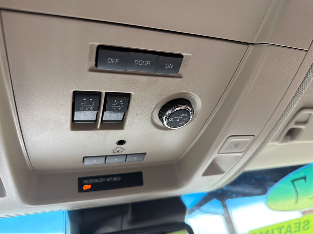 2017 Chevrolet Tahoe Image 34