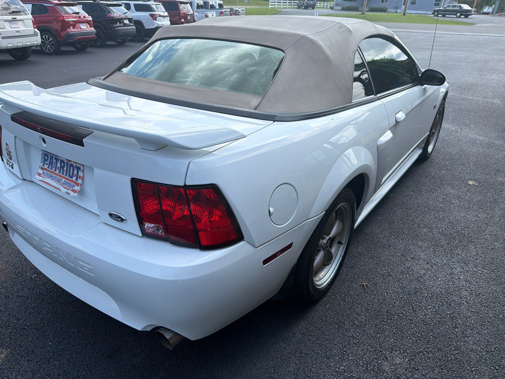 2001 Ford Mustang Image 9