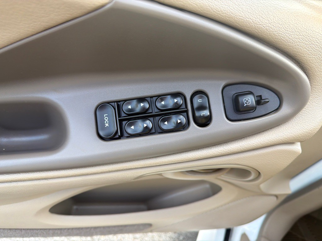 2001 Ford Mustang Image 16