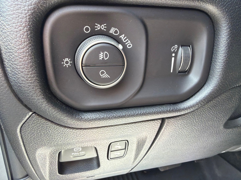 2021 RAM 1500 Image 21