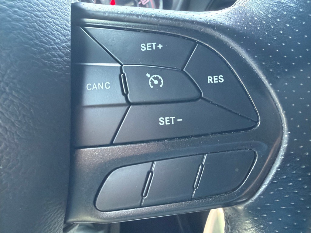 2020 Dodge Challenger Image 25