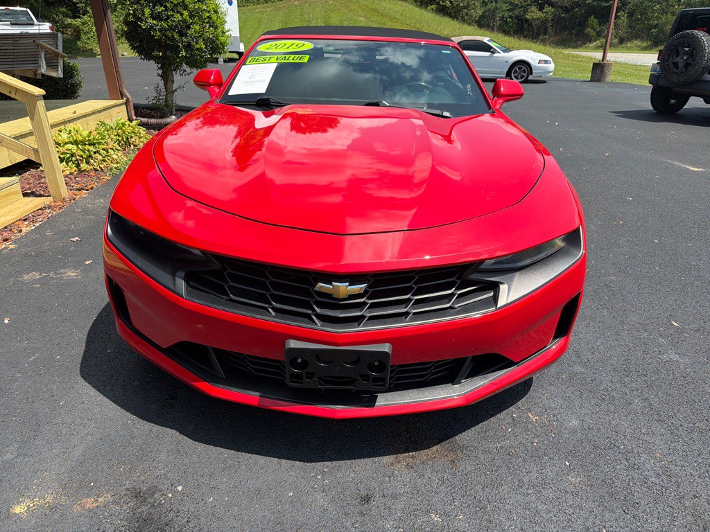 2019 Chevrolet Camaro Image 2