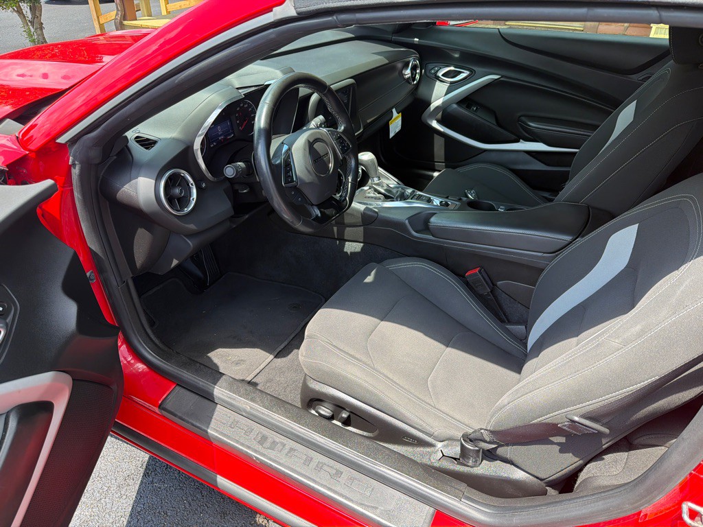 2019 Chevrolet Camaro Image 13