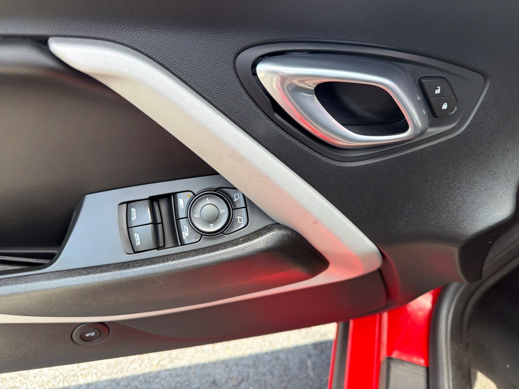 2019 Chevrolet Camaro Image 15